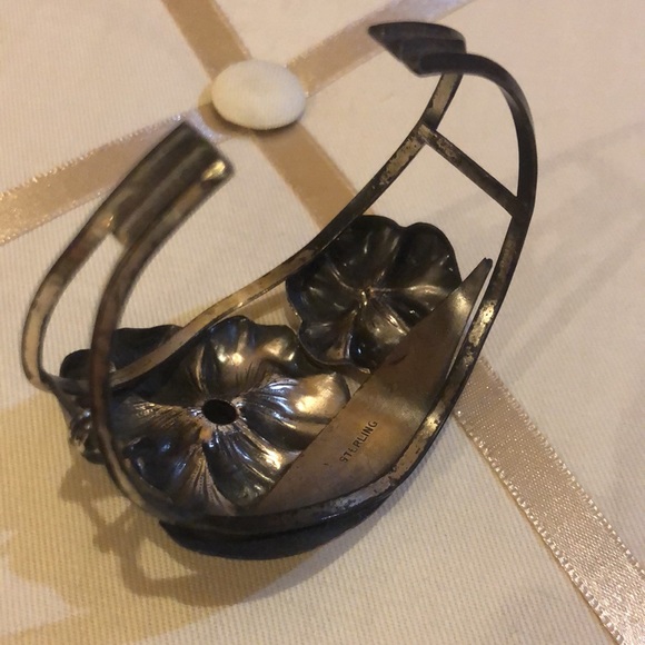 Vintage sterling silver bangle bracelet - Picture 2 of 5